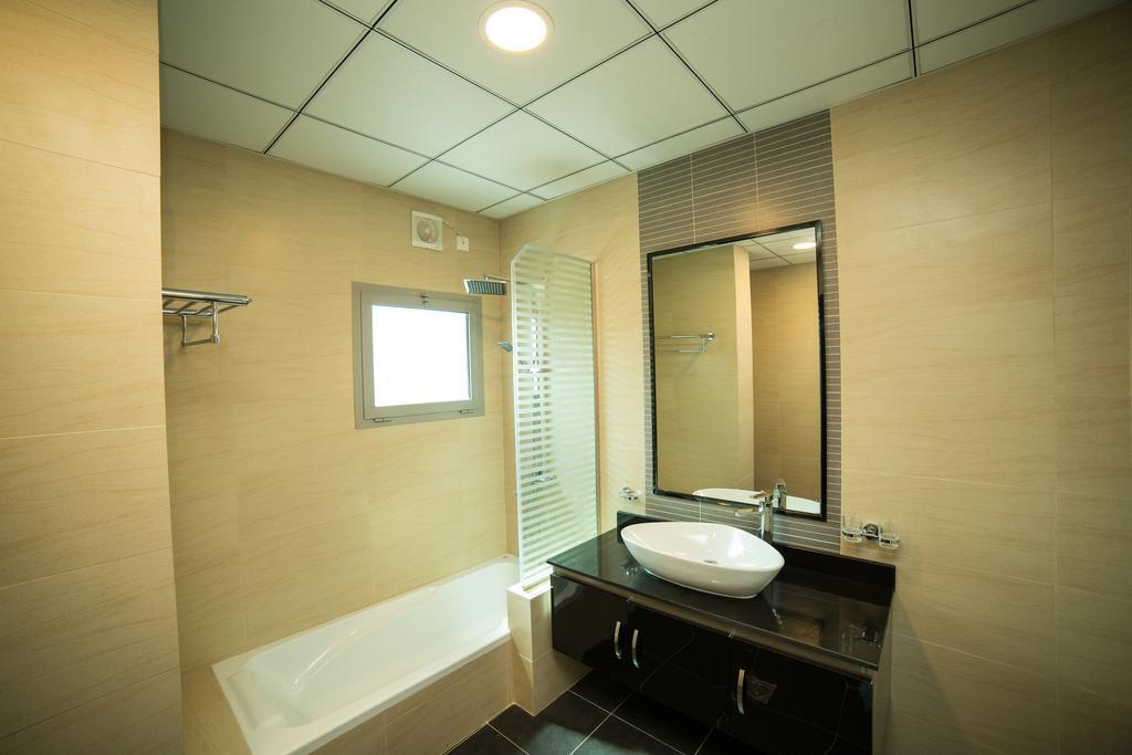 Golden Rose Luxury Suites Манама Екстер'єр фото