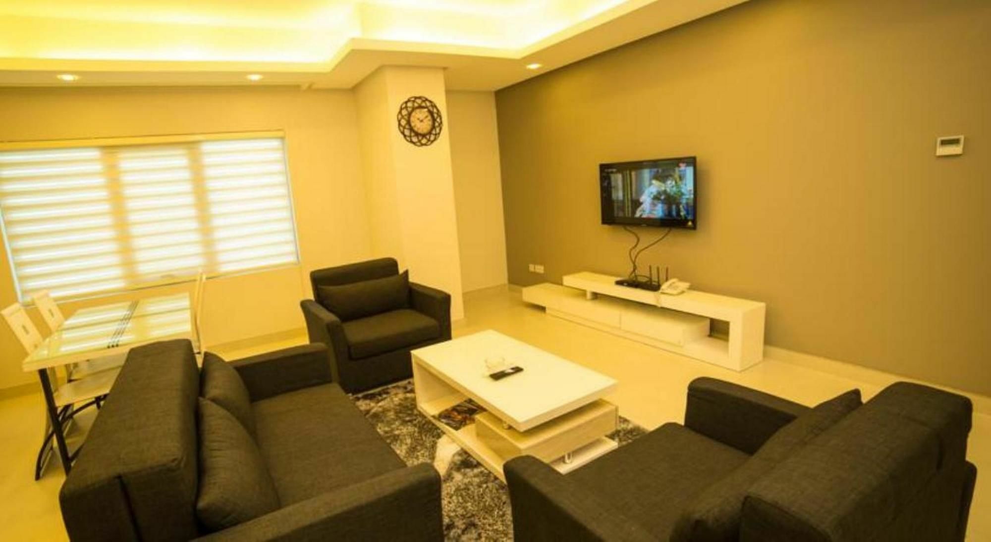 Golden Rose Luxury Suites Манама Екстер'єр фото