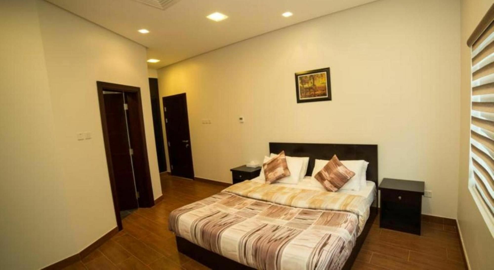 Golden Rose Luxury Suites Манама Екстер'єр фото